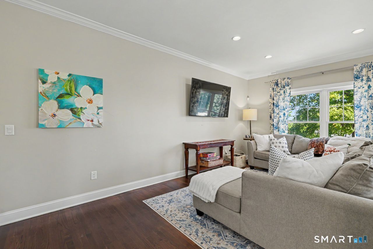 108 Seaside Avenue Stamford CT 06902