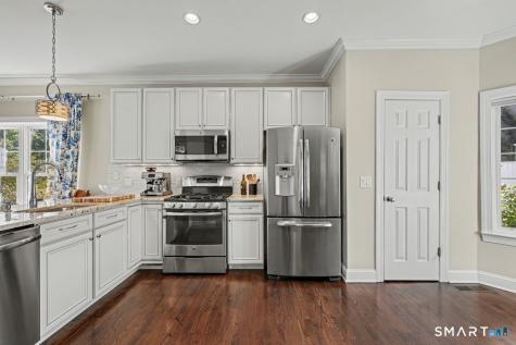 108 Seaside Avenue Stamford CT 06902