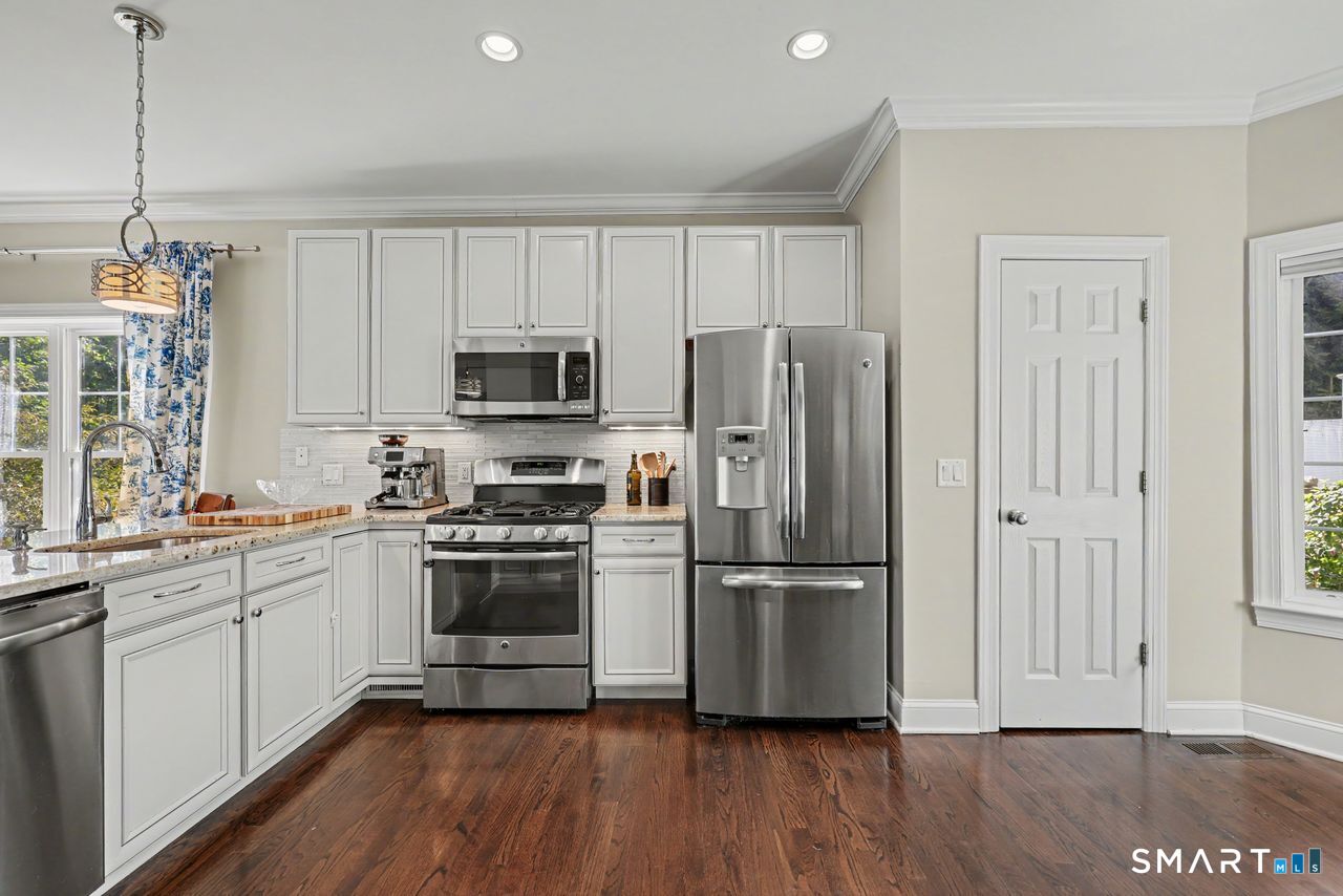 108 Seaside Avenue Stamford CT 06902