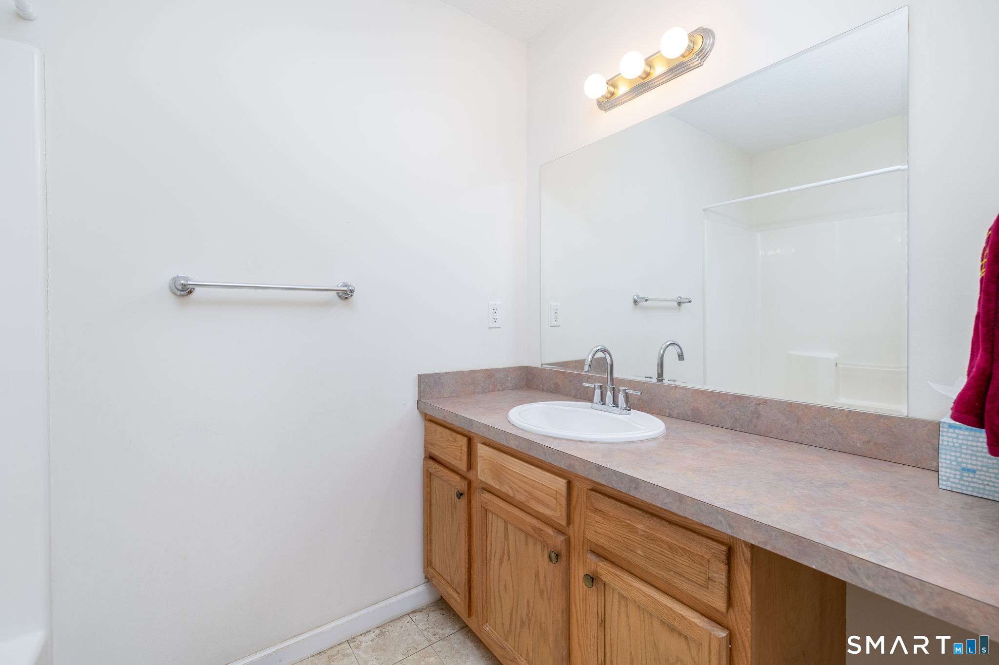 25 Vincent Court East Hartford CT 06108