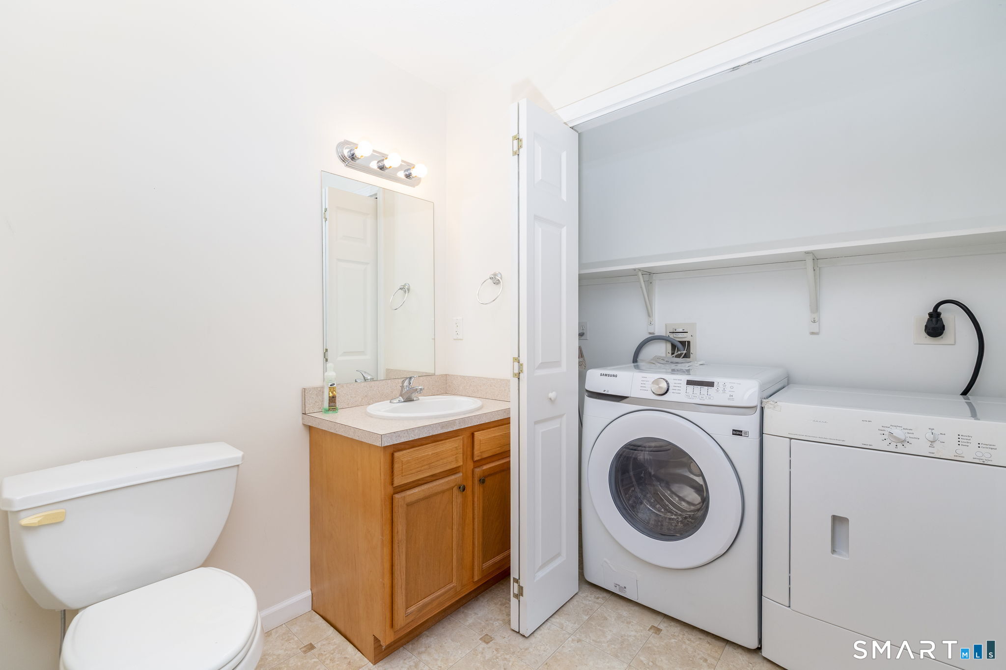 25 Vincent Court East Hartford CT 06108