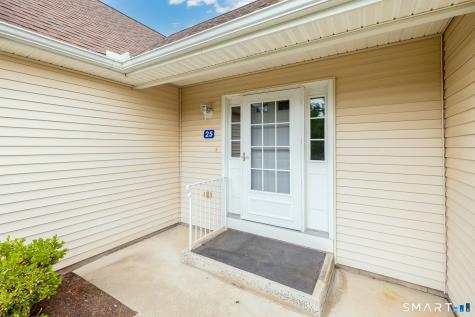 25 Vincent Court East Hartford CT 06108