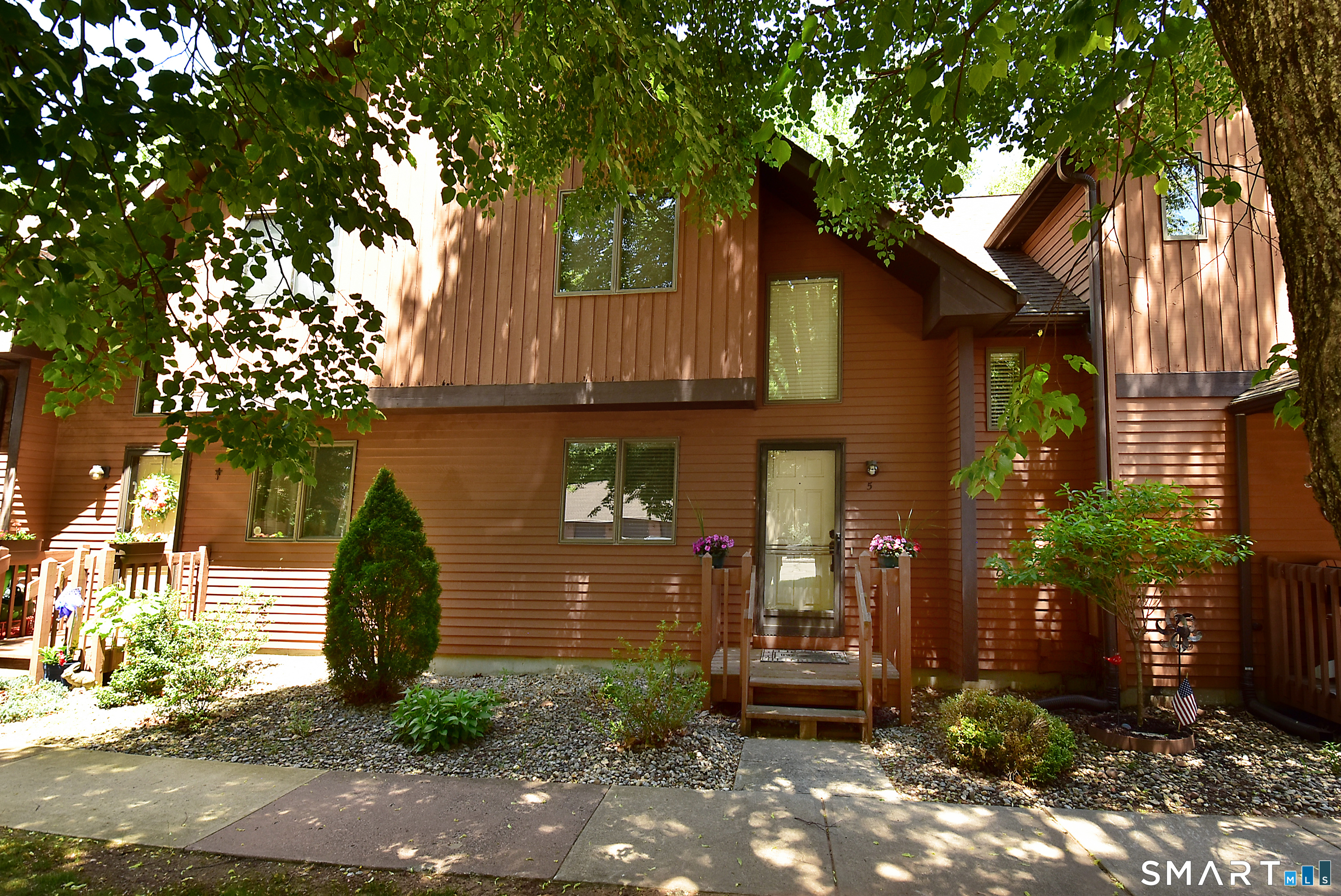 Vernon CT, 105 Maple Avenue, Unit 5