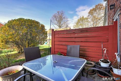 52 Salem Walk Milford CT 06460