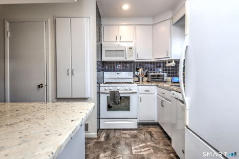 52 Salem Walk Milford CT 06460