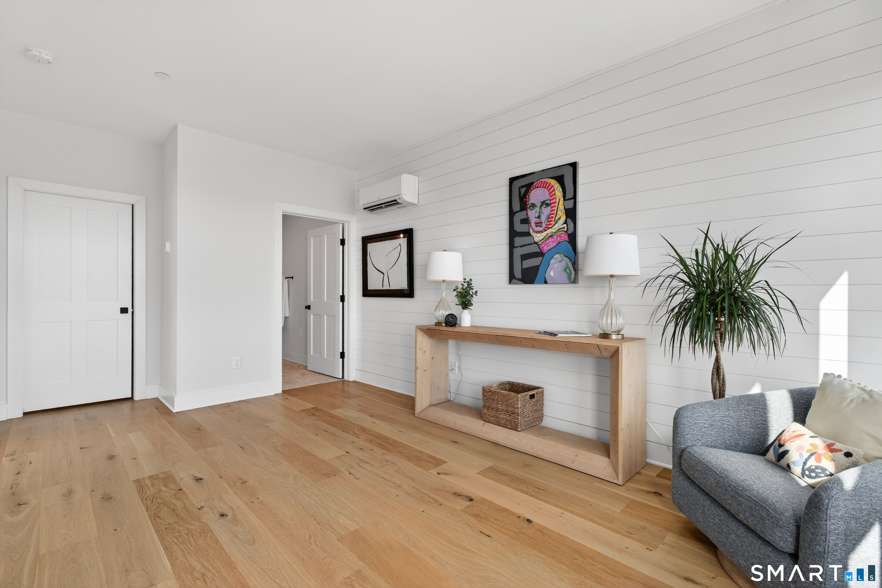 185 Main Street East Lyme CT 06357