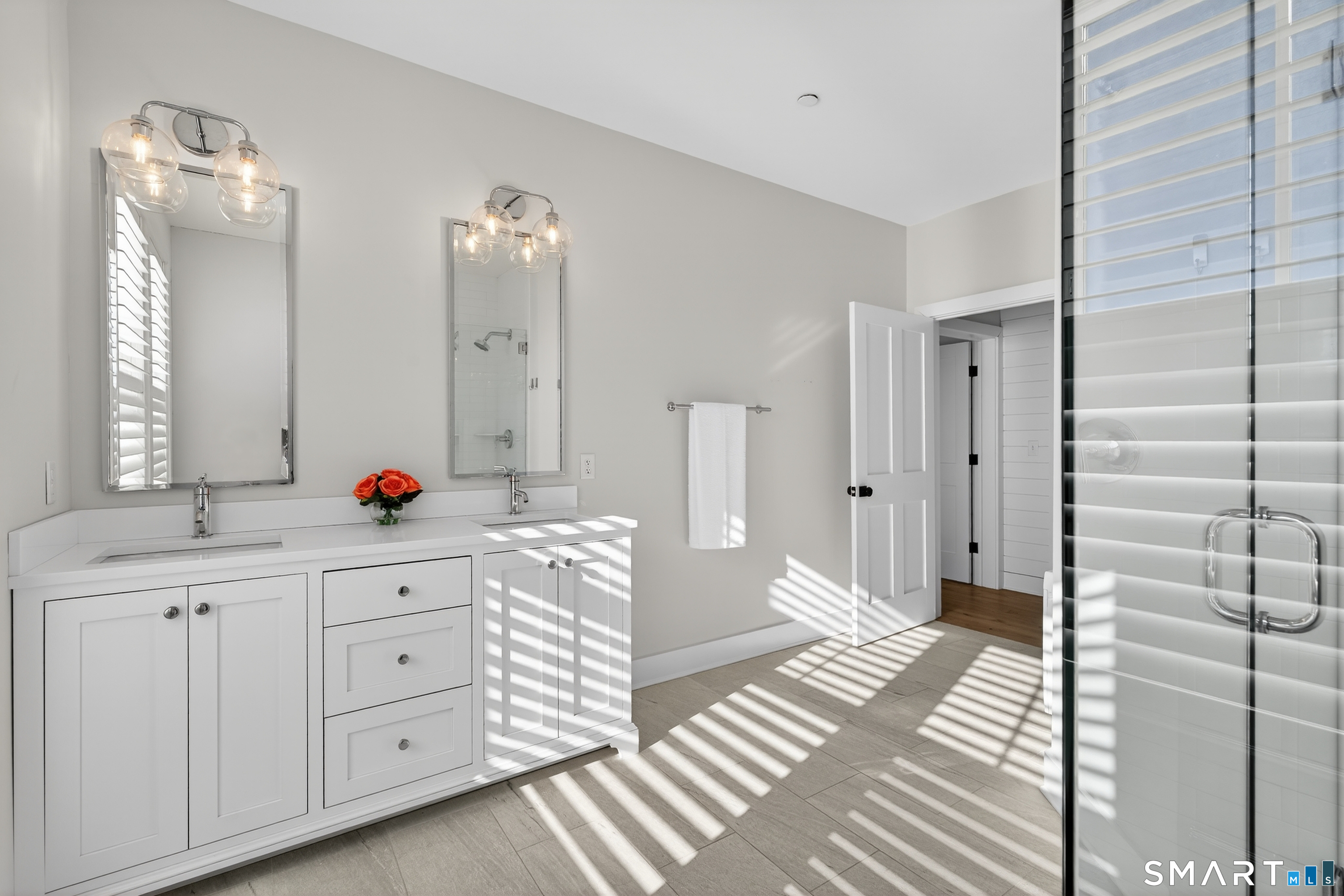 185 Main Street East Lyme CT 06357