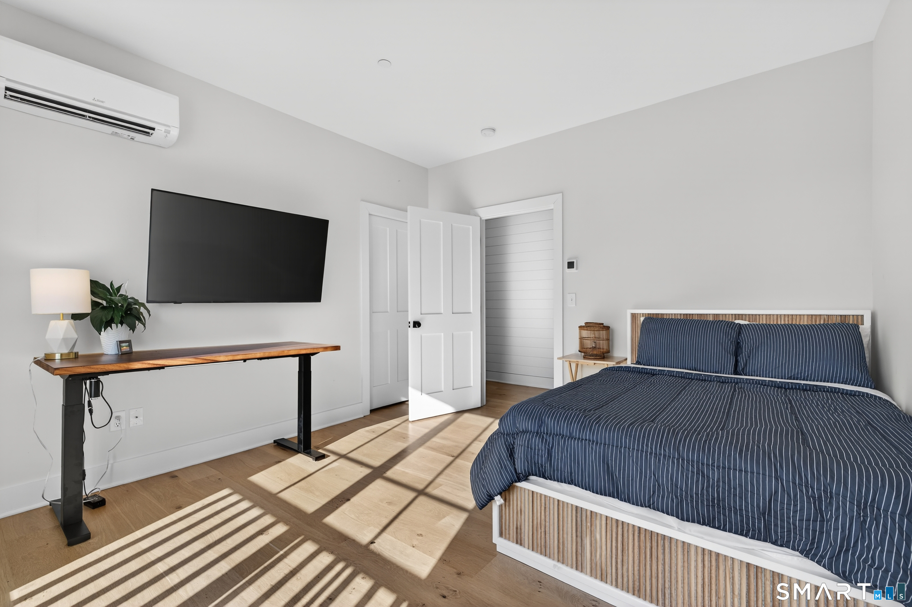 185 Main Street East Lyme CT 06357