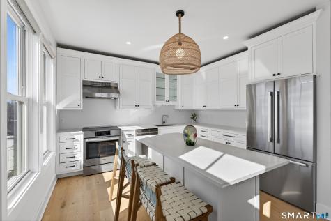 185 Main Street East Lyme CT 06357