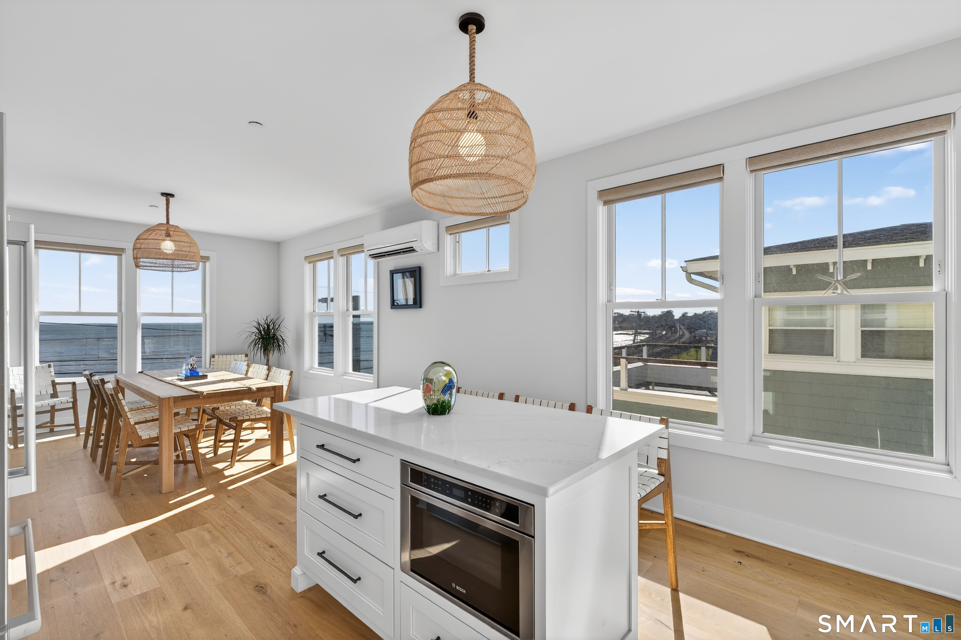 185 Main Street East Lyme CT 06357