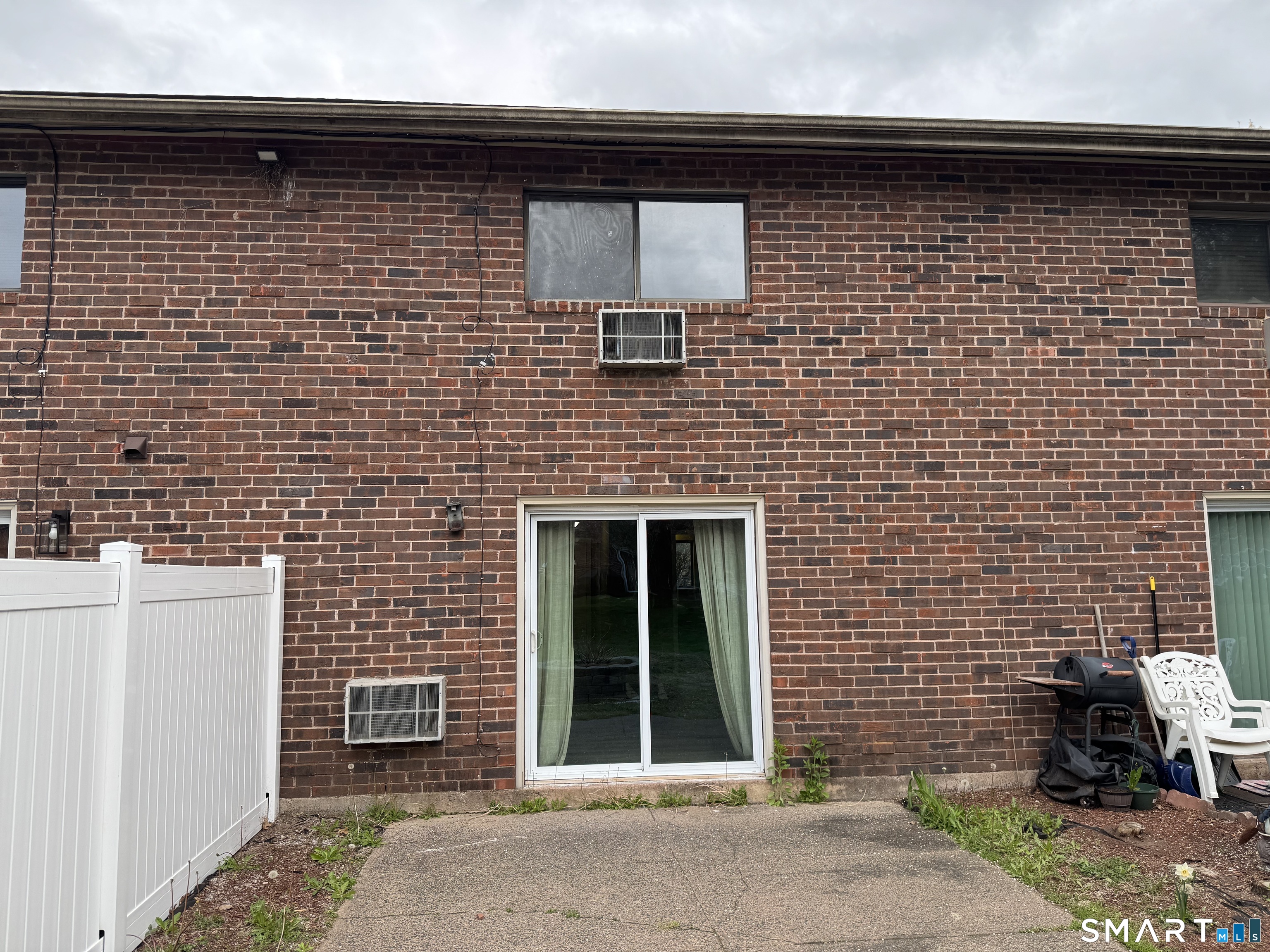 50 Wakefield Circle East Hartford CT 06118