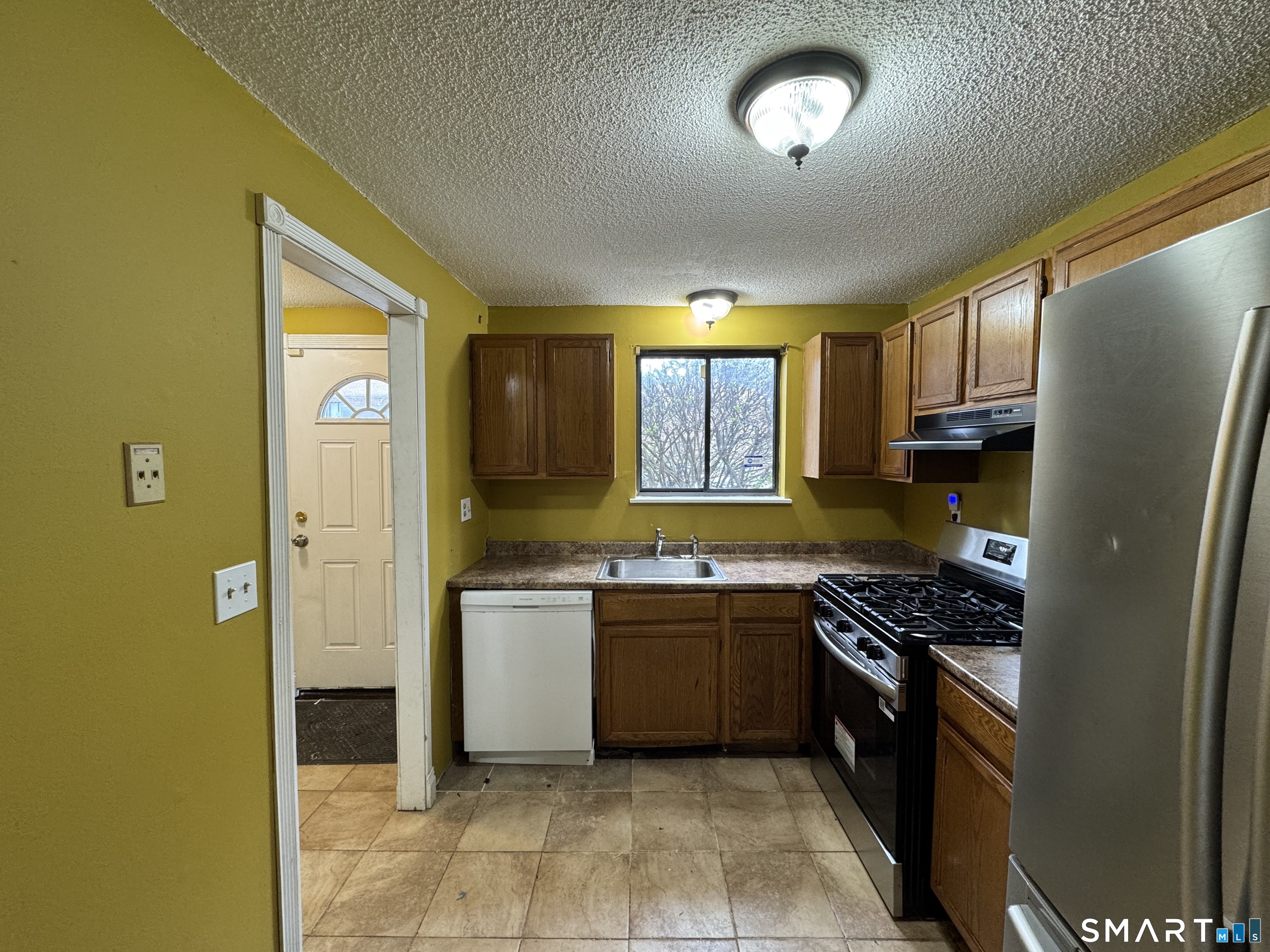 50 Wakefield Circle East Hartford CT 06118