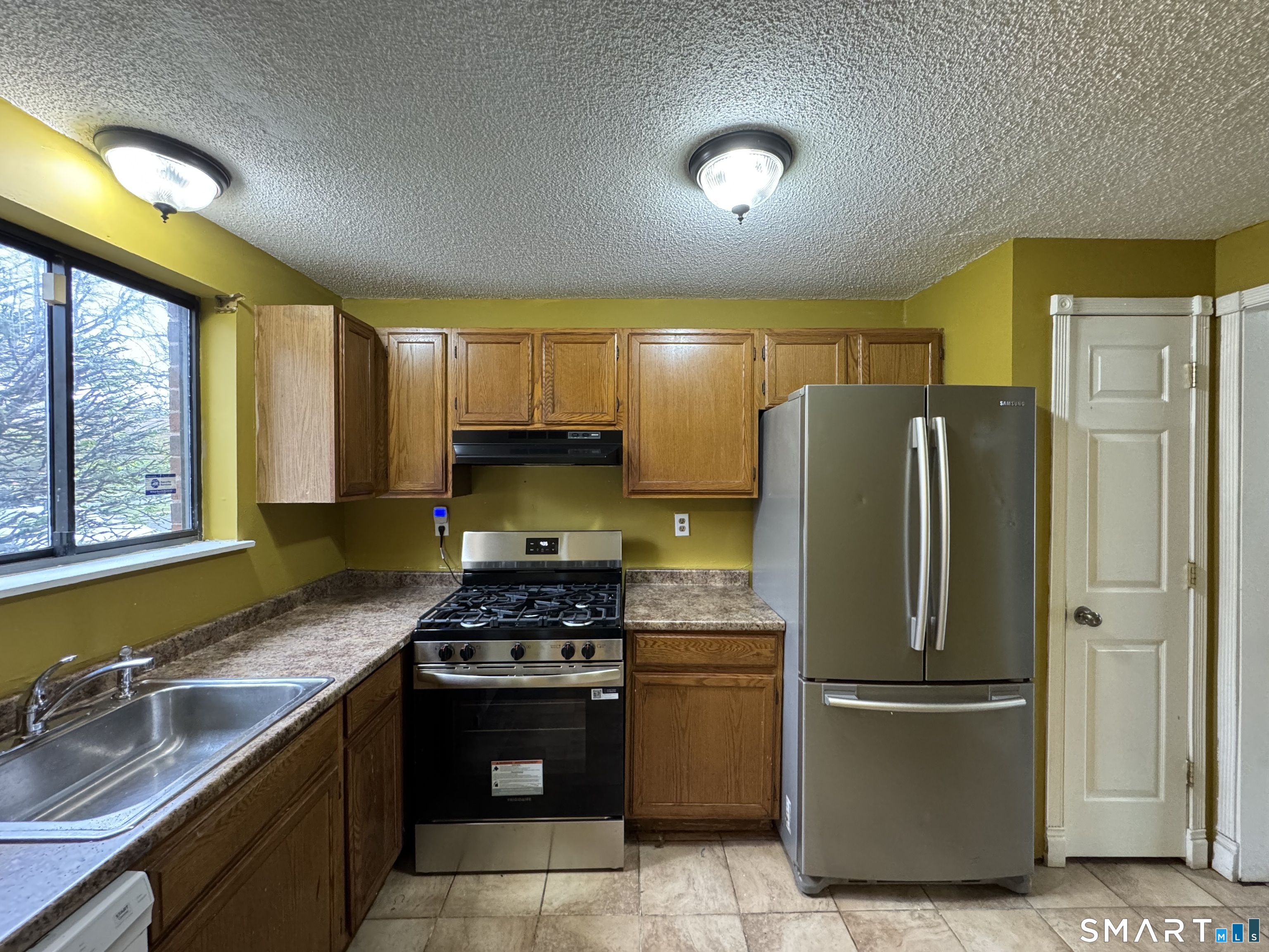 50 Wakefield Circle East Hartford CT 06118