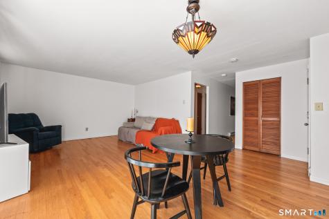 1660 Farmington Avenue Farmington CT 06085