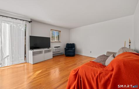 1660 Farmington Avenue Farmington CT 06085
