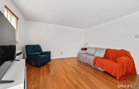 1660 Farmington Avenue Farmington CT 06085