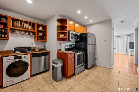 1660 Farmington Avenue Farmington CT 06085