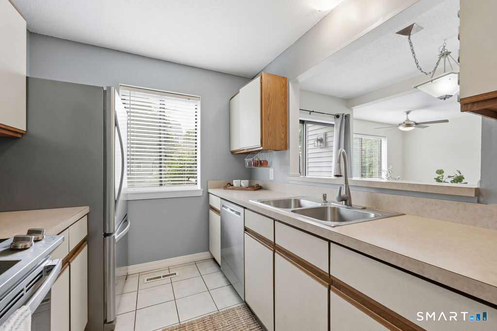 78 Silo Way Bloomfield CT 06002