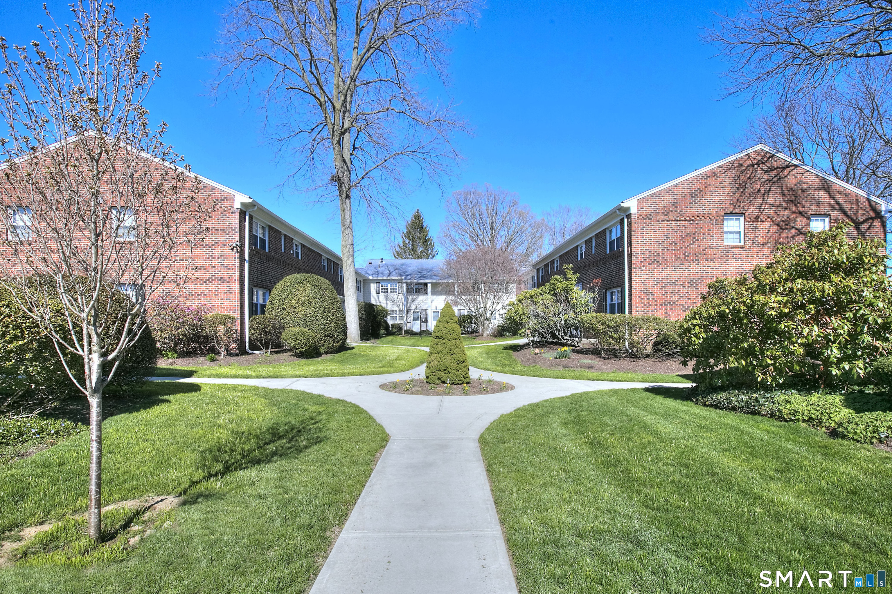 245 Unquowa Road Fairfield CT 06824