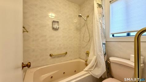 546 North Trail Stratford CT 06614