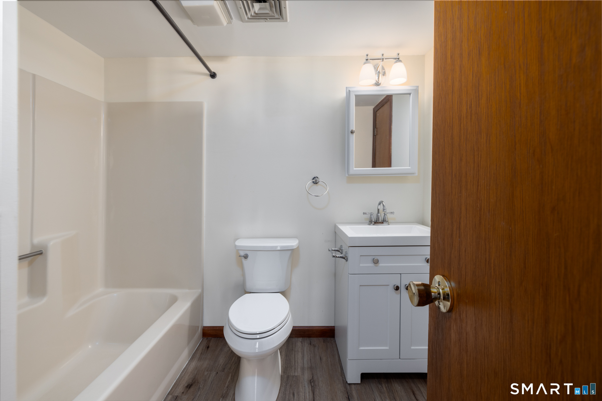 15 Cardinal Drive Farmington CT 06032