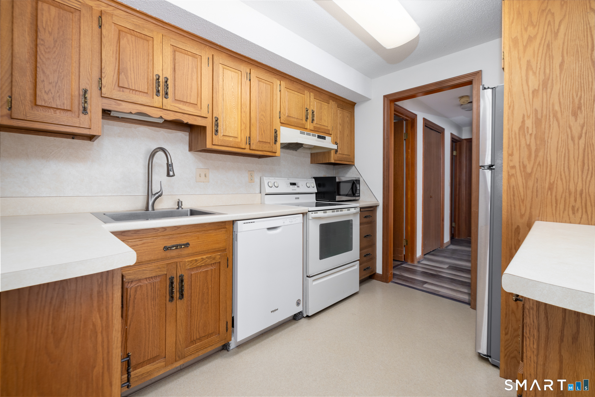 15 Cardinal Drive Farmington CT 06032