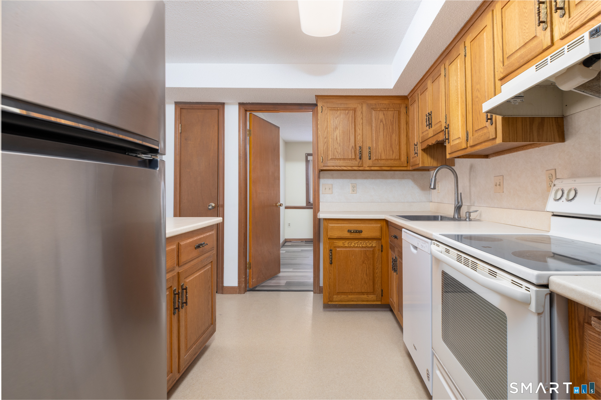 15 Cardinal Drive Farmington CT 06032