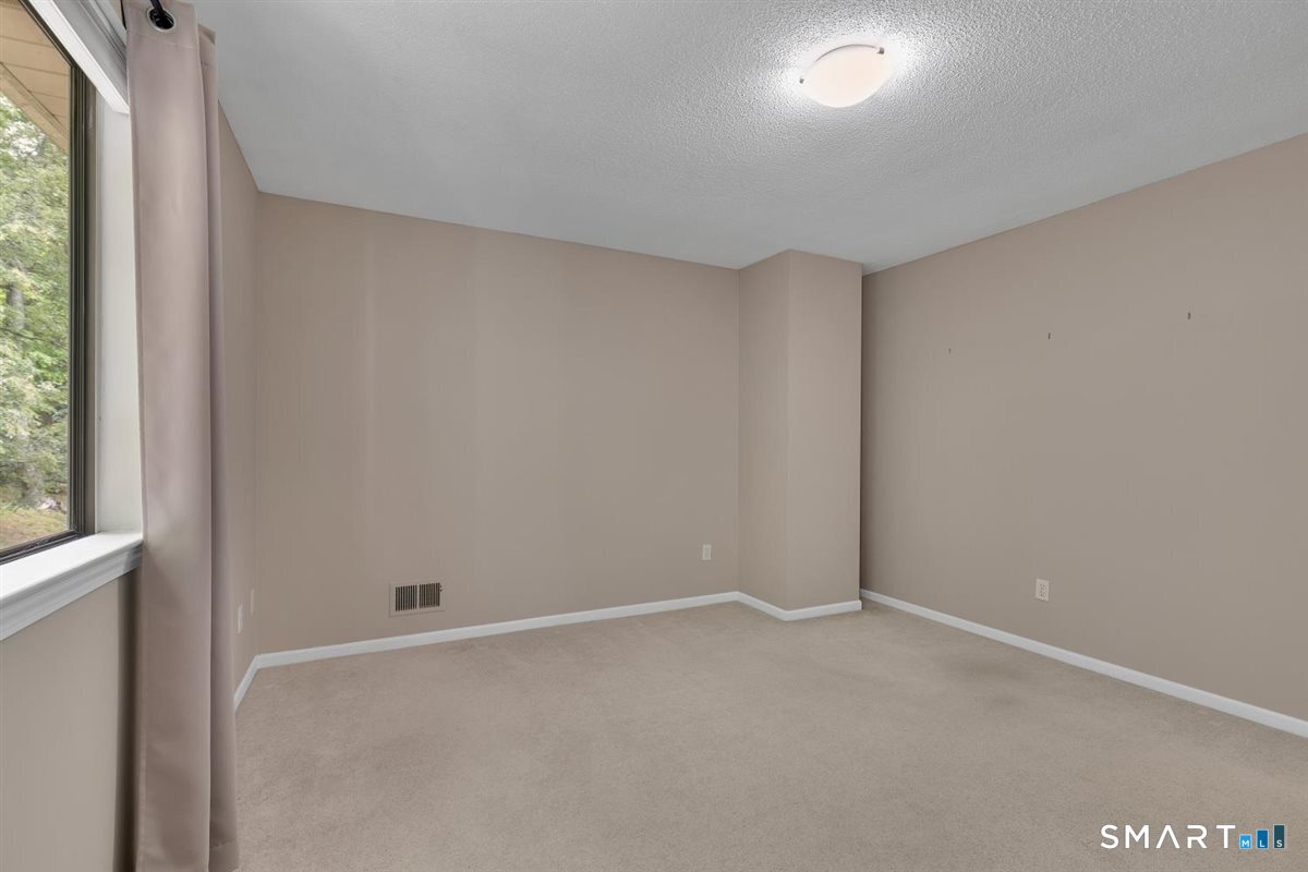 423 Churchill Drive Newington CT 06111