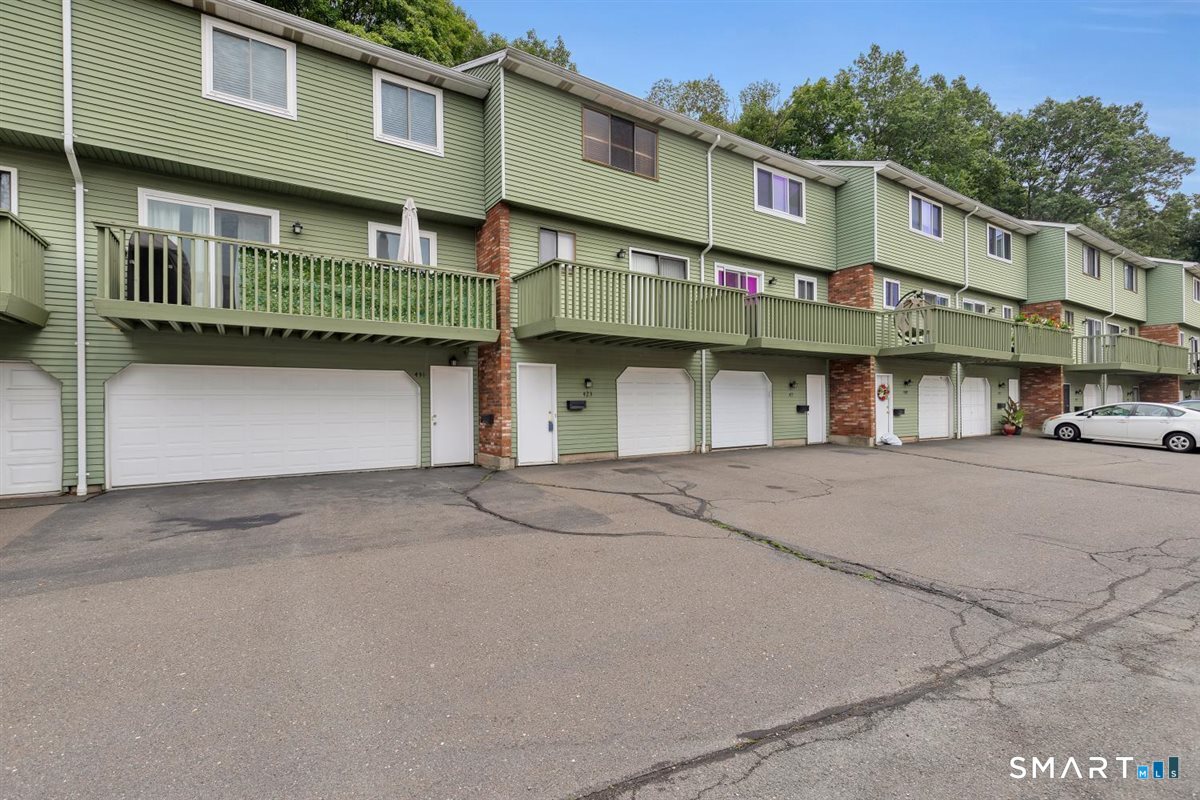 423 Churchill Drive Newington CT 06111
