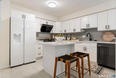 65 Peddlars Drive Branford CT 06405
