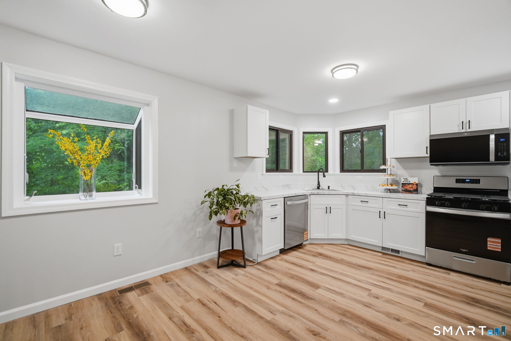 808 Mill Pond Drive South Windsor CT 06074