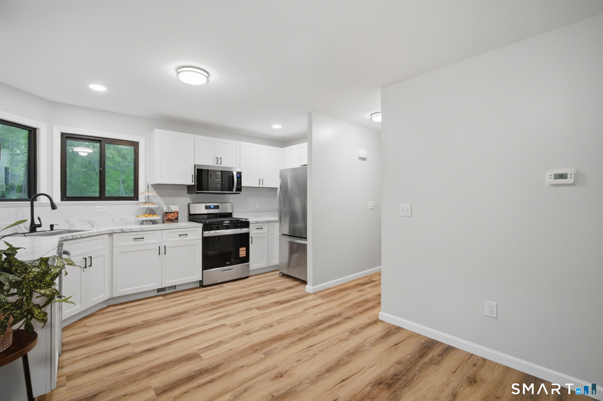 808 Mill Pond Drive South Windsor CT 06074