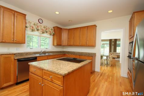 6 Carriage House Lane Brookfield CT 06804
