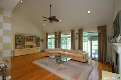 6 Carriage House Lane Brookfield CT 06804