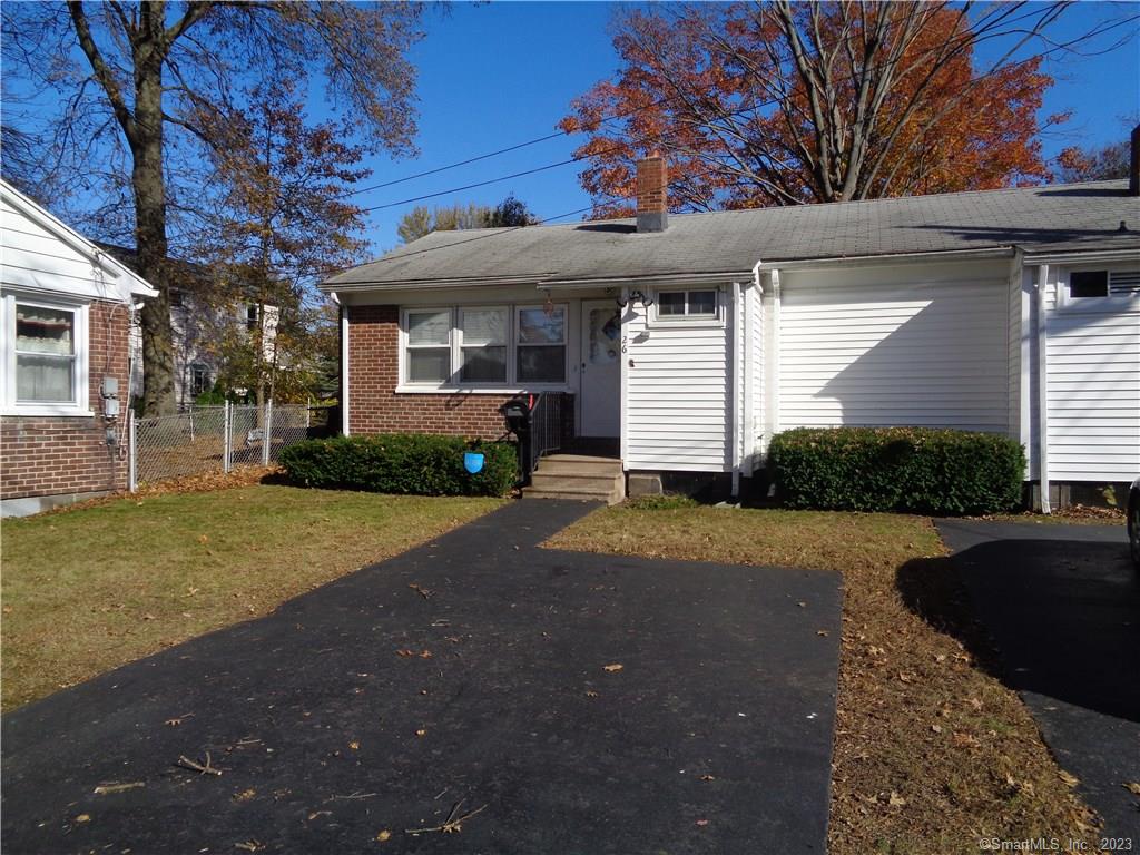 26 Baird Court Stratford CT 06614