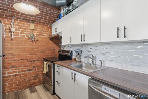 92 Main Street Deep River CT 06417