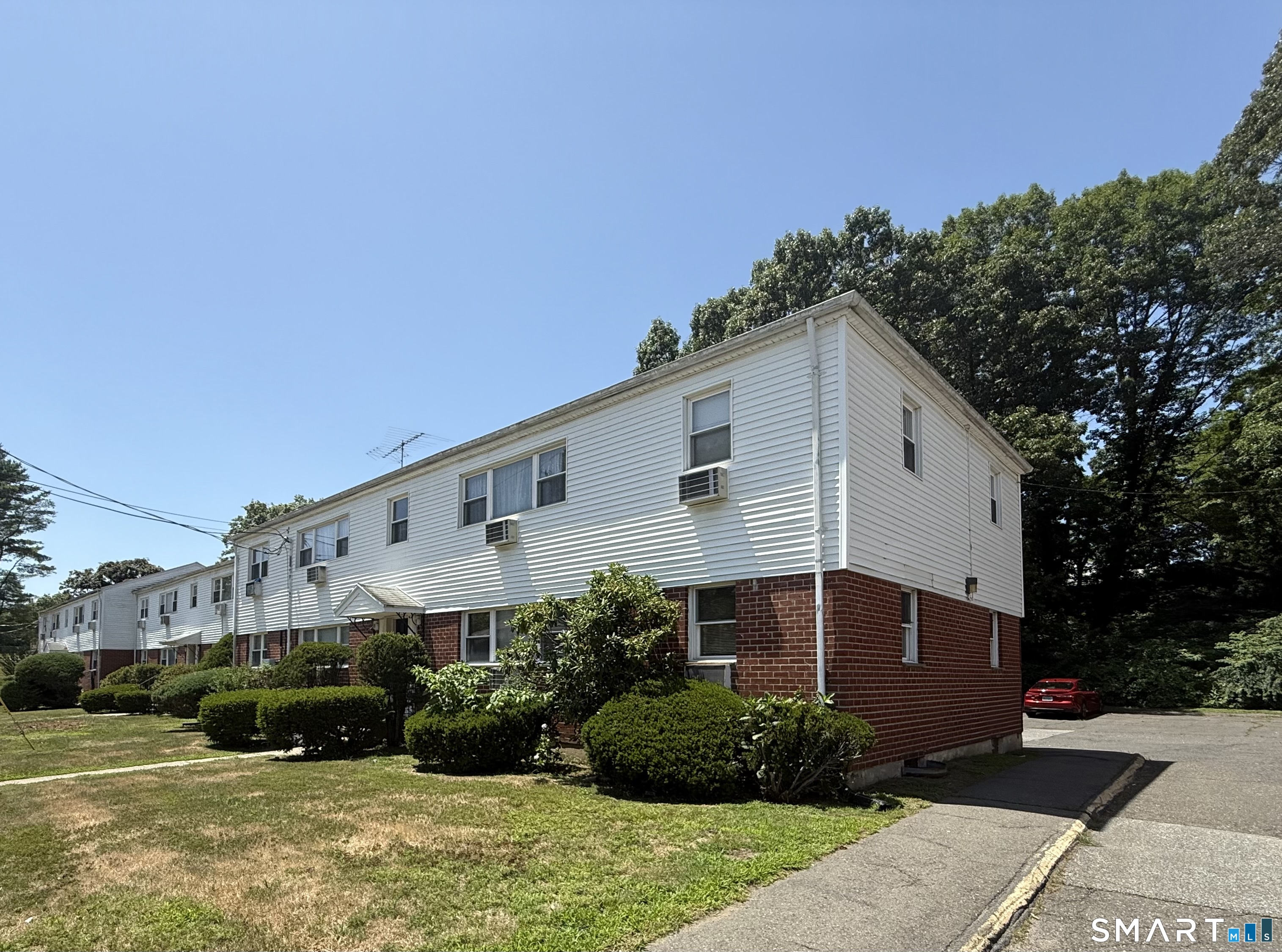 204 Cherry Hill Drive Bridgeport CT 06606