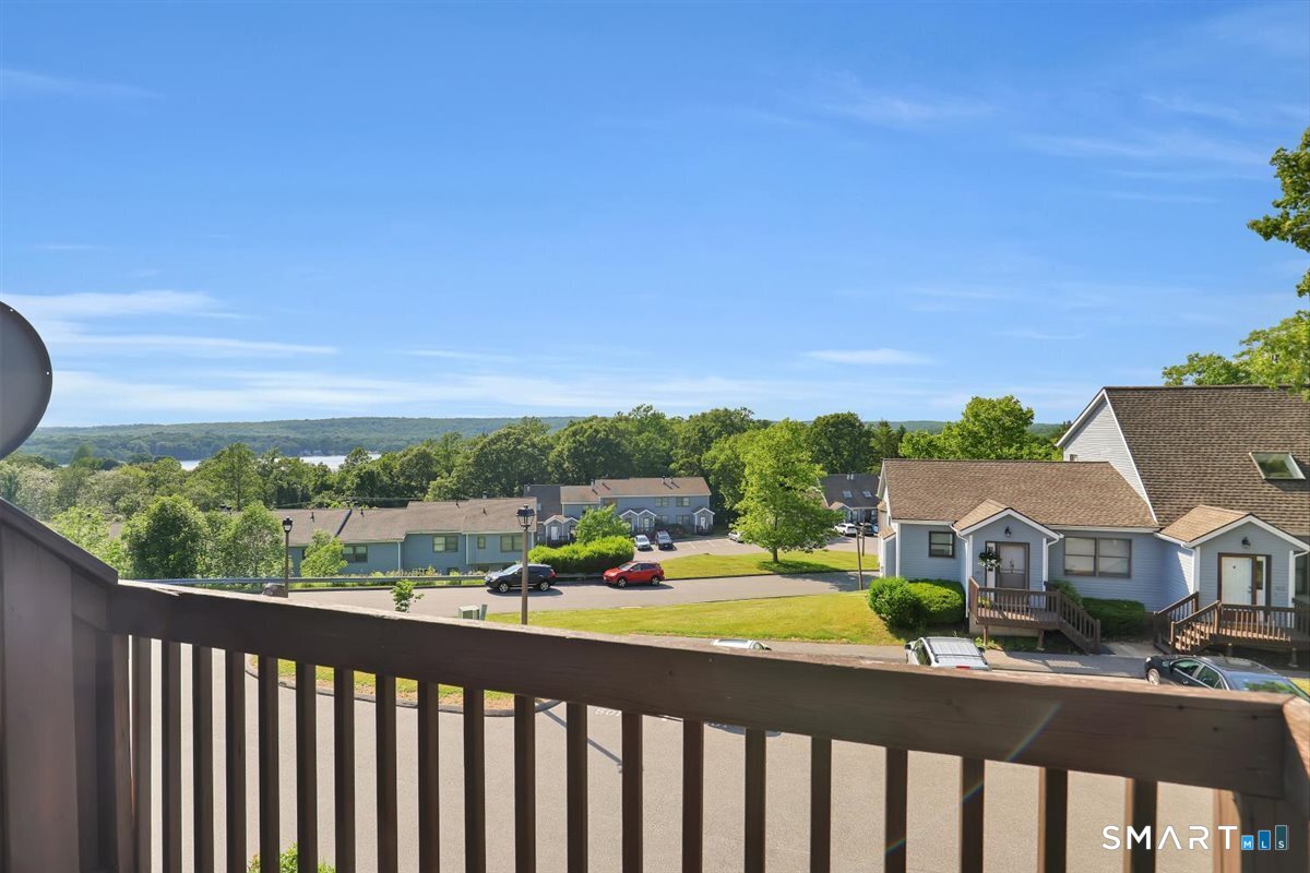 606 Lake Vista Drive East Hampton CT 06424