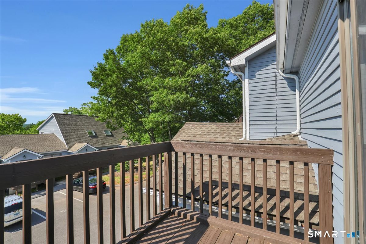 606 Lake Vista Drive East Hampton CT 06424