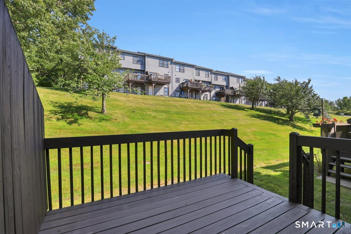 606 Lake Vista Drive East Hampton CT 06424
