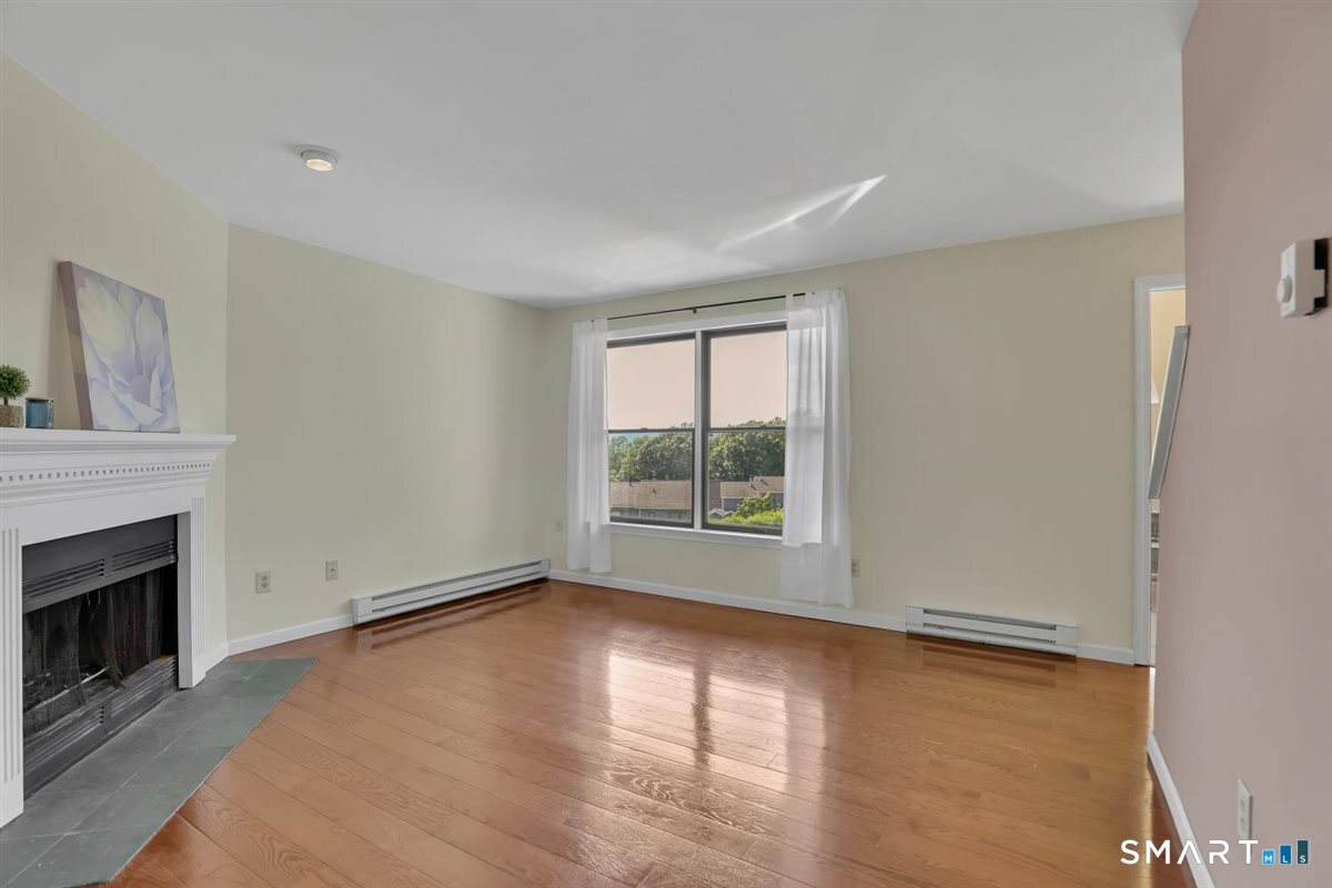 606 Lake Vista Drive East Hampton CT 06424