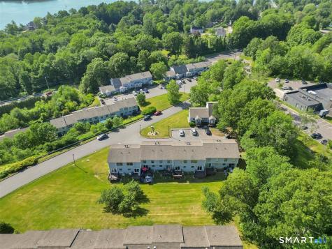 606 Lake Vista Drive East Hampton CT 06424