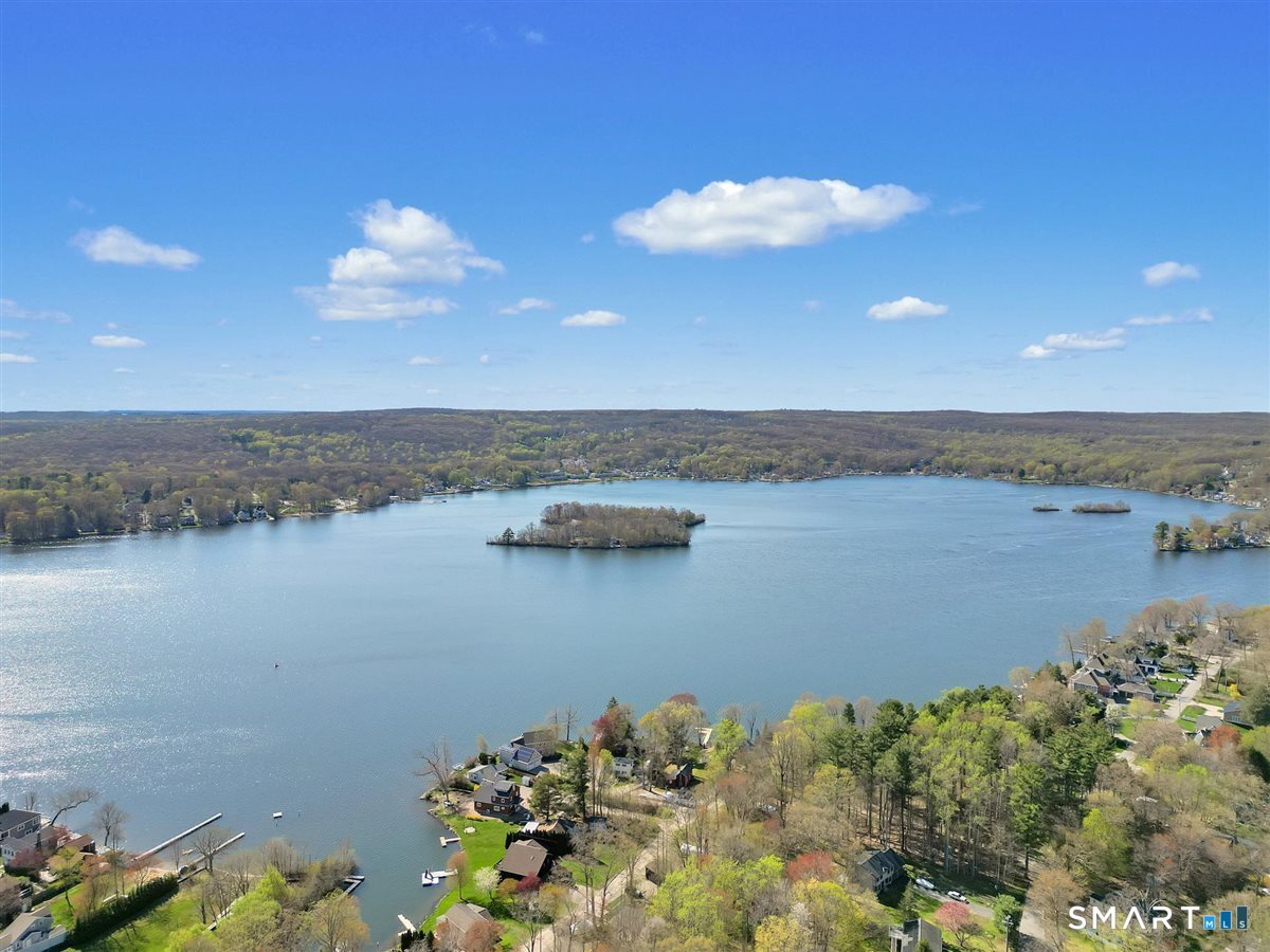 606 Lake Vista Drive East Hampton CT 06424