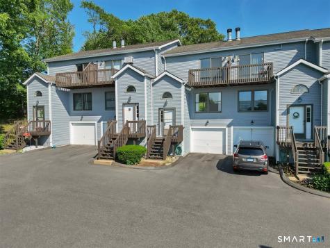606 Lake Vista Drive East Hampton CT 06424