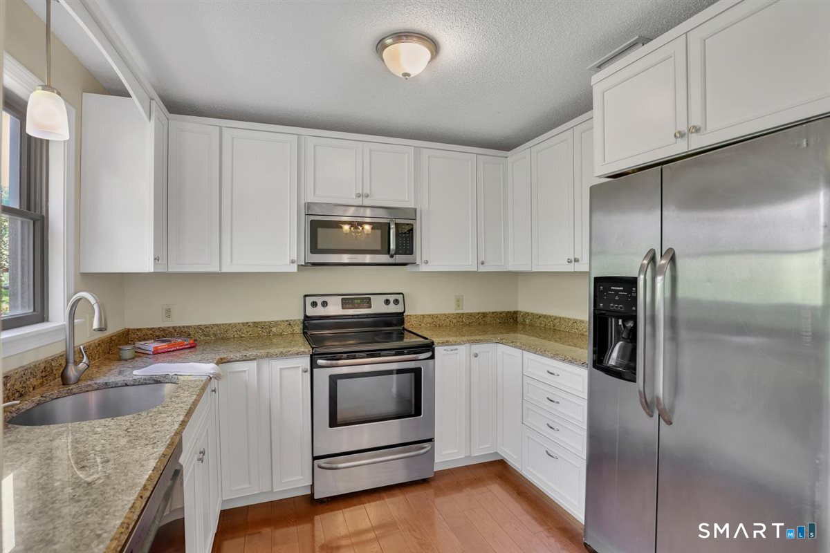 606 Lake Vista Drive East Hampton CT 06424