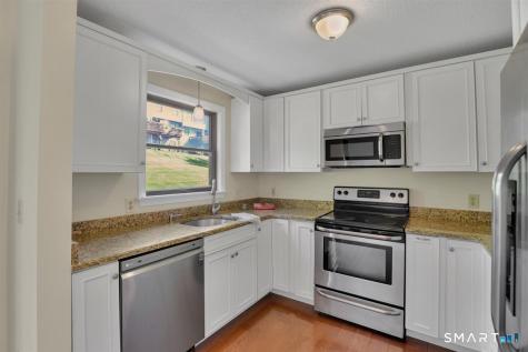 606 Lake Vista Drive East Hampton CT 06424