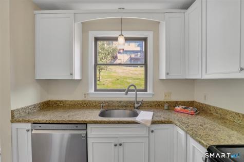 606 Lake Vista Drive East Hampton CT 06424
