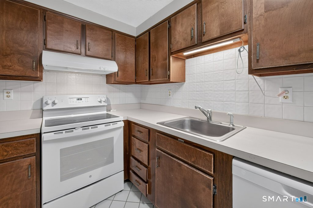 140 Captain Thomas Boulevard West Haven CT 06516