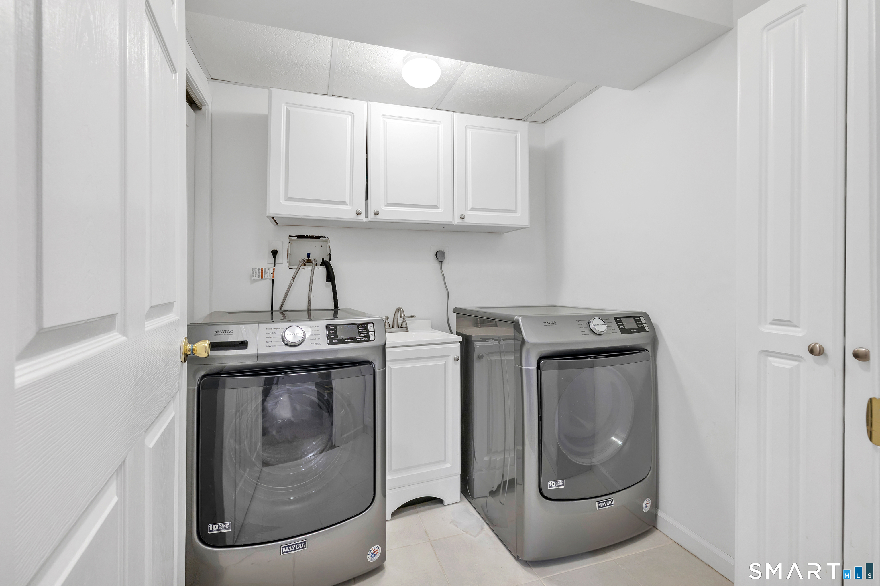 5 Meeting House Lane Shelton CT 06484