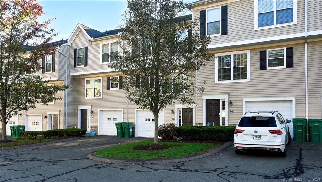 22 Donahue Lane Manchester CT 06040